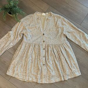 NWOT BY TOGETHER SEQUIN BUTTON DOWN OVERSIZED TUNIC CREAM AND GOLD SIZE SMALL